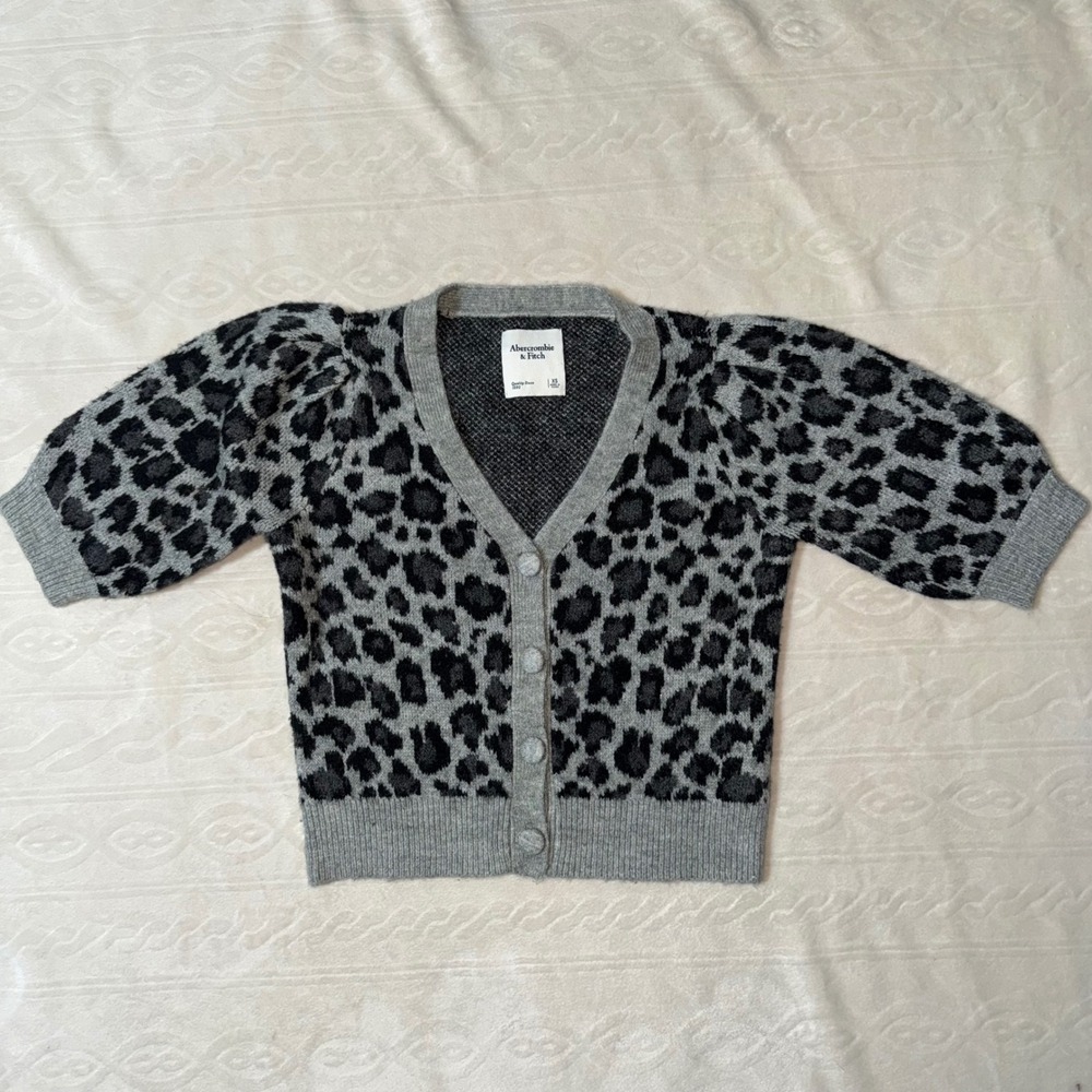 Abercrombie & Fitch Leopard Print Cardigan